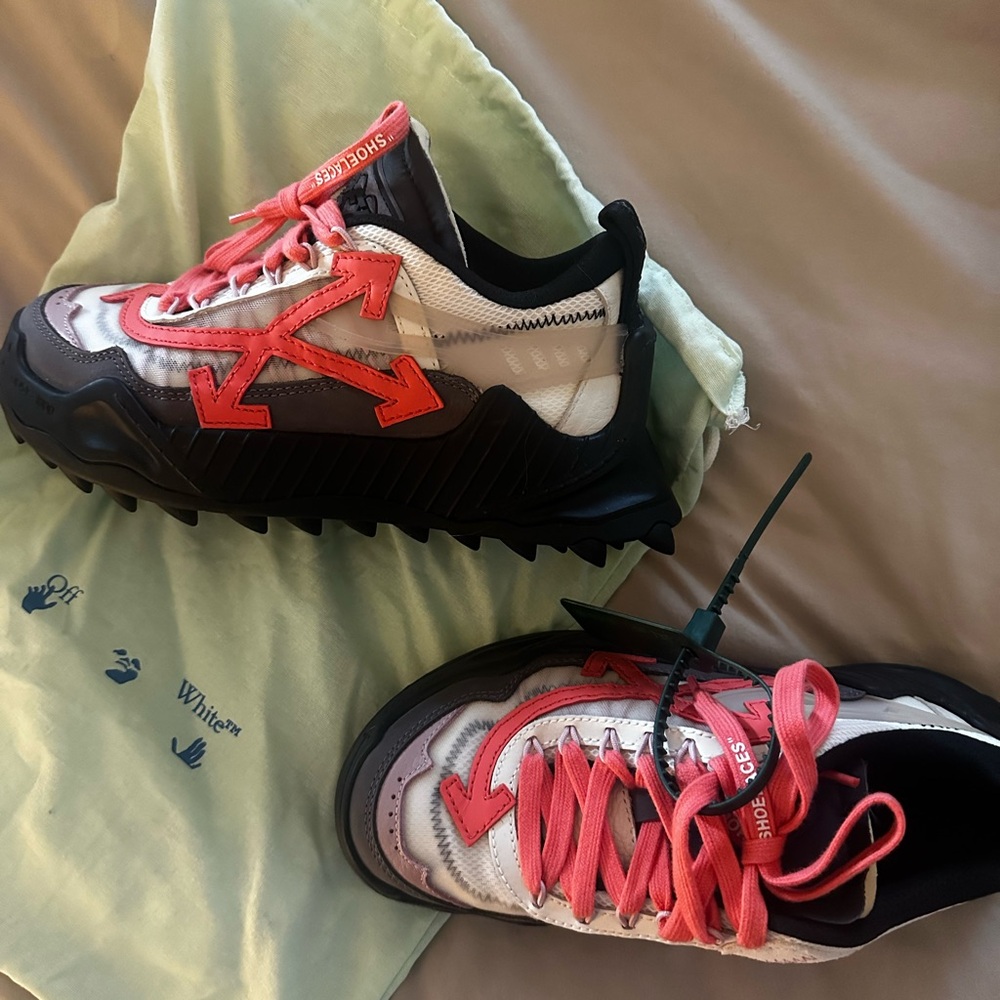 Off-White Odsy 1000